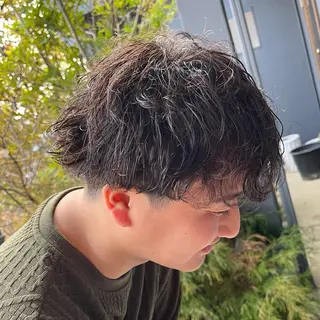 パーマ シマダ ユウナのヘアスタイル