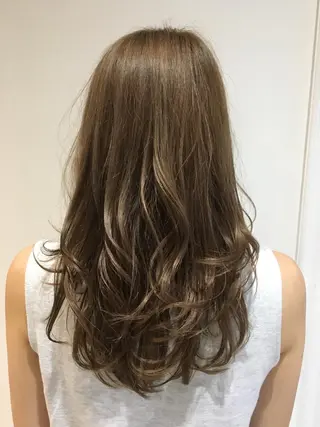カラー 日野 めぐみのヘアスタイル