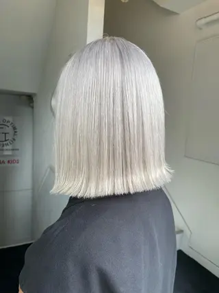 ショート カラー 安田和洋 ブリーチカラー特化のヘアスタイル