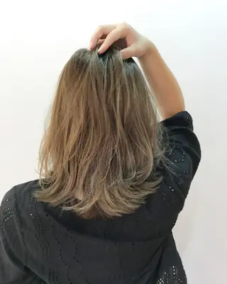 ミディアム 美髪専門サロン kazuのヘアスタイル