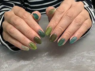 ネイル salon de 4H所属・小林 麻里のネイルデザイン