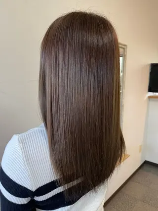 カラー katayama Tomomiのヘアスタイル