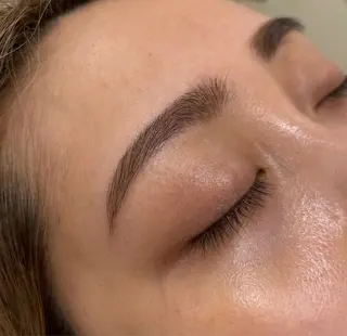 アイブロウ en_ Nanamiのマツエク・マツパデザイン