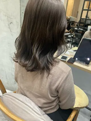 ミディアム ✨色持ちの良い艶 カラー✨蟹江真世のヘアスタイル