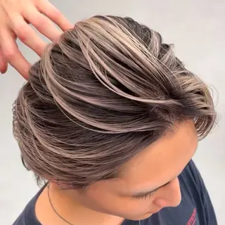 ミディアム カラー パーマ ヘアアレンジ メンズ メンズバレイヤージュ 🌫ハイライトのヘアスタイル