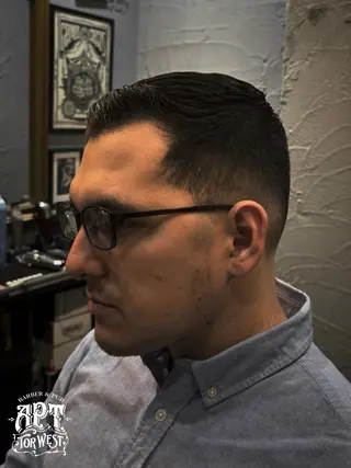 ショート メンズ APT.TOR WEST所属・賀本 泰我のヘアスタイル