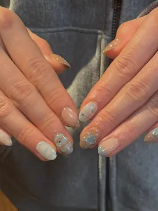 ネイル nagisa ✩︎⡱のネイルデザイン