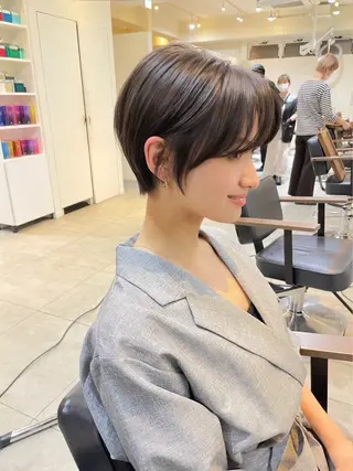 ショート 大島桃花 / 表参道 透明感カラーのヘアスタイル