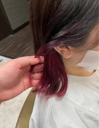 セミロング カラー 中村 由布紀のヘアスタイル