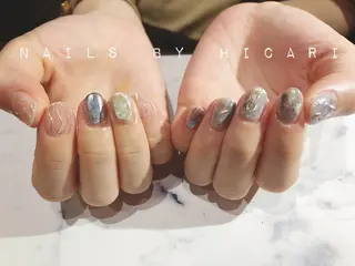 ショート カラー ネイル マツエク・マツパ illum hicariのネイルデザイン