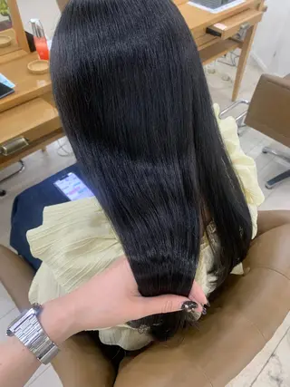 ロング カラー riho🪻暗髪/ 色持ちがいいカラーのヘアスタイル