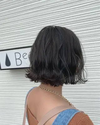 ショート 小野 真彩のヘアスタイル