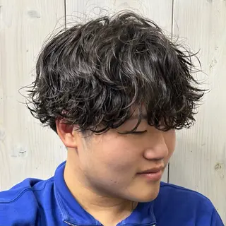 ショート パーマ メンズ メンズパーマ特化🍙 calm岡本優希のヘアスタイル