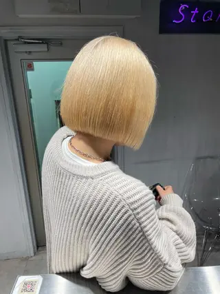 ショート カラー 🦋ハイトーンボブ ショート🦋トシキのヘアスタイル