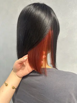 ショート カラー 唐澤 千尋のヘアスタイル