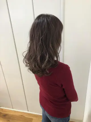 セミロング カラー ブリーチ特化 梅田本多翔のヘアスタイル