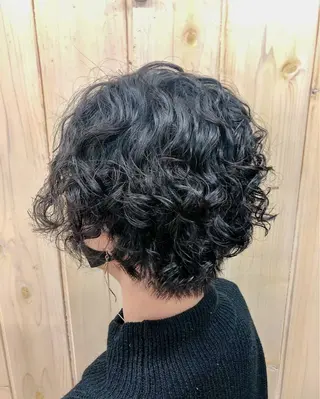 ショート パーマ 佐藤 美聡のヘアスタイル