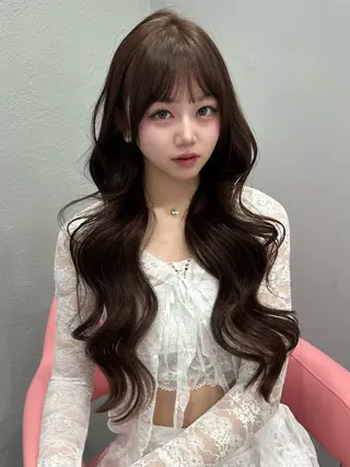 ロング 𝑴𝑶𝑲𝑨渋谷 トレンド韓国ヘア🩷のヘアスタイル