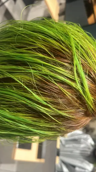 セミロング カラー デザインカラー 原宿/キシタのヘアスタイル