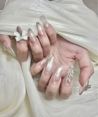 ネイル 🪷Mi.o あいちゃん🐝のネイルデザイン