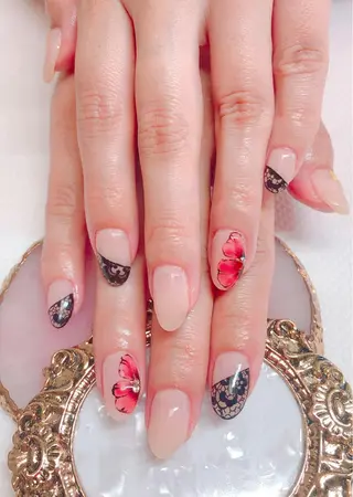 ネイル CROWN プライベートサロンのネイルデザイン