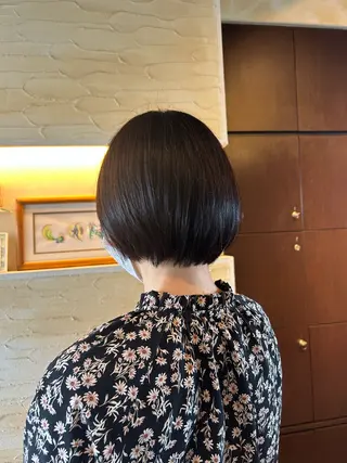 ショート 似合わせレイヤー/透 明感カラー/momiのヘアスタイル