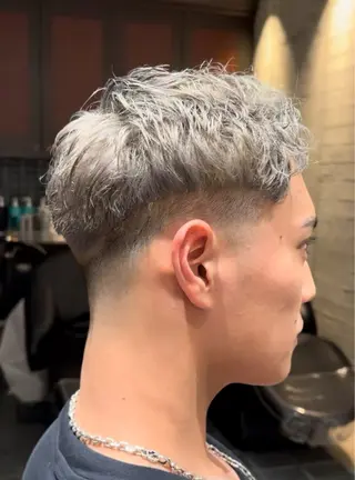 ショート カラー メンズ 【池袋/メンズ専門】 センターパート 殿岡のヘアスタイル