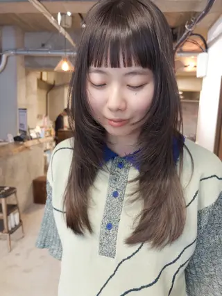 ロング KVELL ユナのヘアスタイル