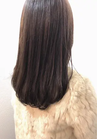 セミロング カラー 日高 香織のヘアスタイル