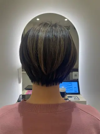 ショート 室川 花菜のヘアスタイル