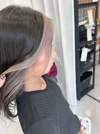 ミディアム カラー レイヤーカット⛓ hina🩶のヘアスタイル
