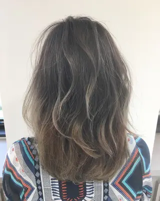 ミディアム Miru by INCE HAIRのヘアスタイル