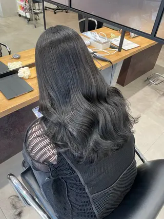ロング 佐藤 由依/水光カラーのヘアスタイル