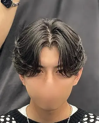 メンズ メンズサロン代表 曲がる縮毛矯正のヘアスタイル