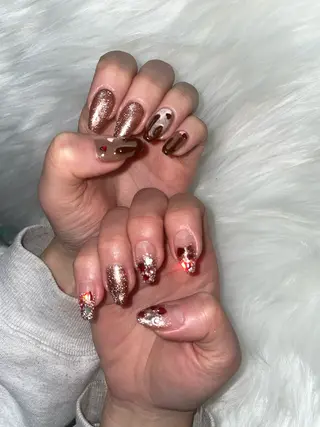 ネイル 安永 彩香のネイルデザイン