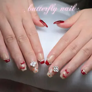 ネイル 蝶々ネイル サロンのネイルデザイン