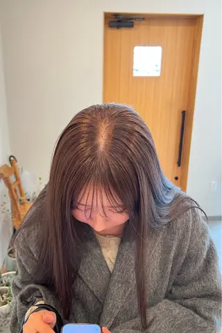 カラー LEBEN所属・今田 飛奈のヘアスタイル