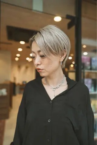 ショート カラー 似合わせ レイヤー須川のヘアスタイル