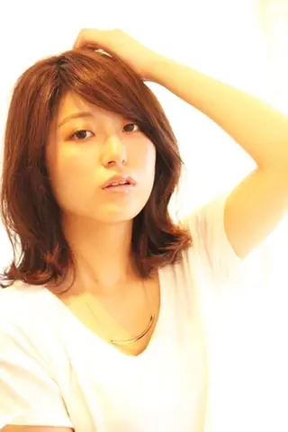 ミディアム カラー BANDE 水崎 悟のヘアスタイル
