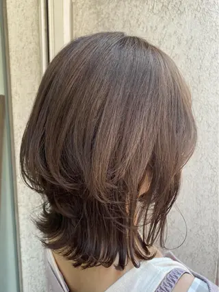 ミディアム カラー haru .のヘアスタイル