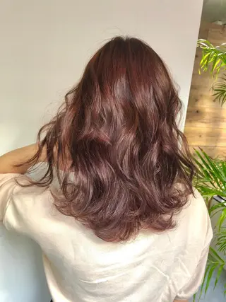 セミロング カラー 白髪ぼかしハイライト バレイヤージュヤマトのヘアスタイル