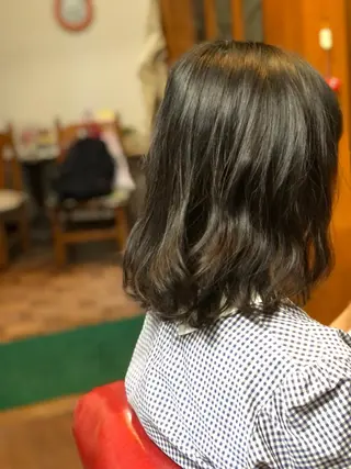 ミディアム パーマ 🏰秘密基地🏯 サユリ美容室✂️のヘアスタイル