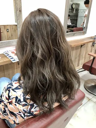 セミロング カラー M IIのヘアスタイル