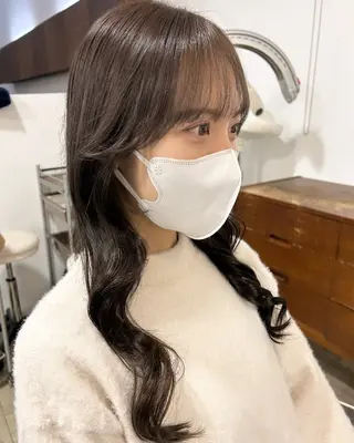 ロング 拝頭　奈枝 Beretのヘアスタイル