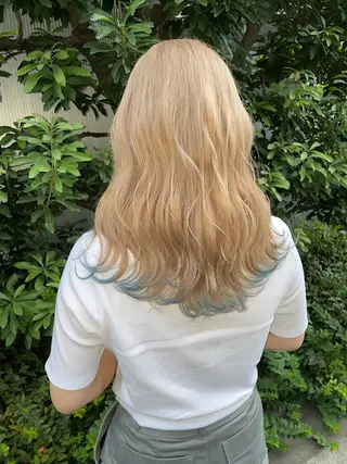 セミロング 手島 カミラのヘアスタイル