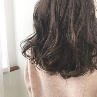 ロング カラー オリーブ/アッシュ やわらか透明感カラーのヘアスタイル