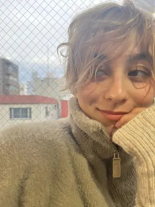 ショート ✨艶感/透け感✨Sherry所属・艶髪/ハイトーン Sherryのヘアスタイル