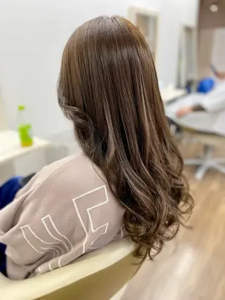 セミロング GLOSS 心斎橋 山上のヘアスタイル