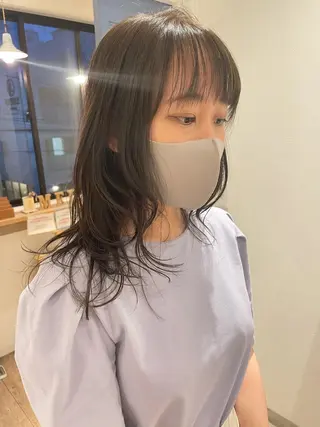 セミロング カラー 🩰オリーブ/ ベージュ松本咲花🩰のヘアスタイル