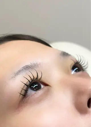 マツエク・マツパ 丹 みなみのヘアスタイル